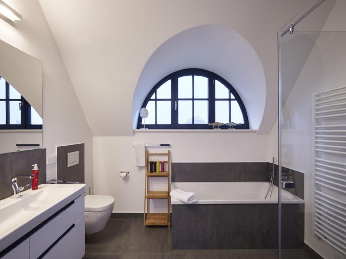 Reetland Am Meer - Luxus Reetdachvilla Mit 3 Schlafzimmern, Sauna Und Kamin F15 Дранске Экстерьер фото